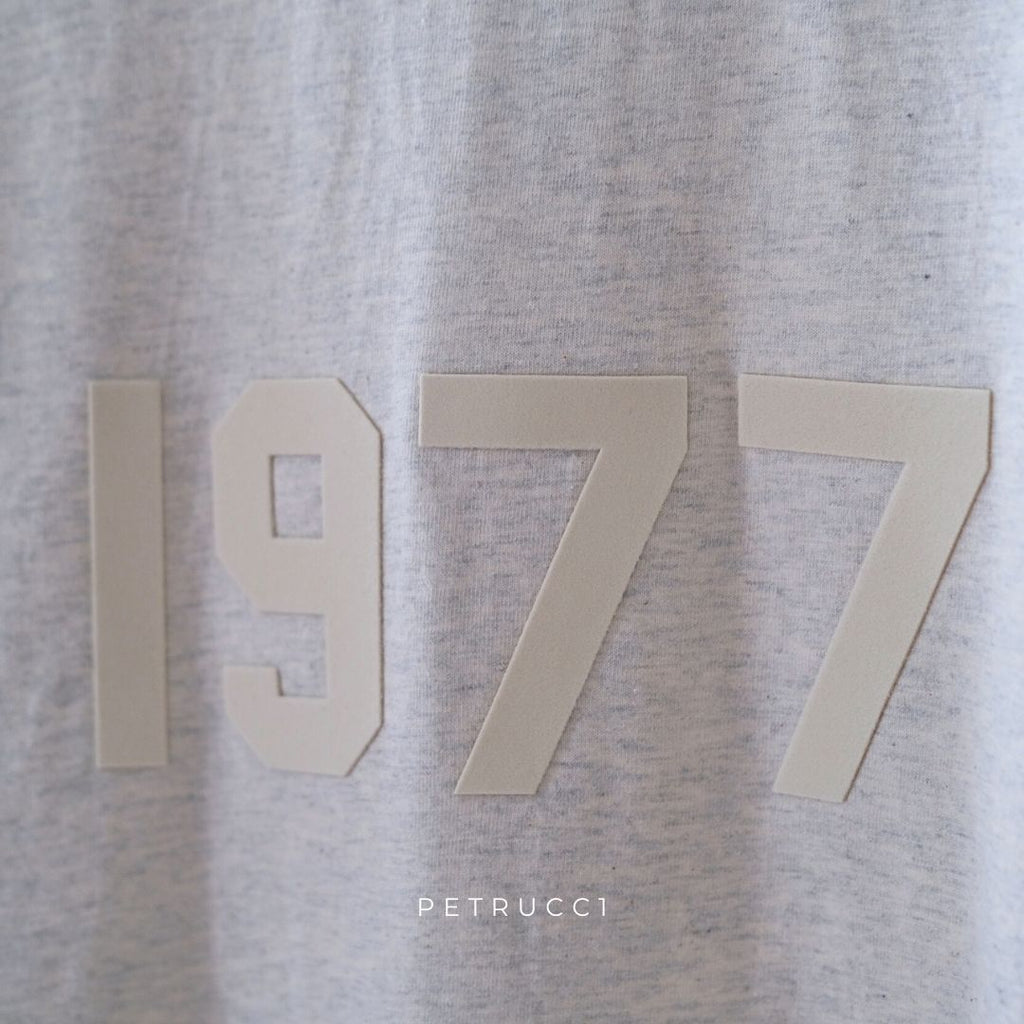 FOG ESSENTIALS fear of god Tee T Shirt 1977