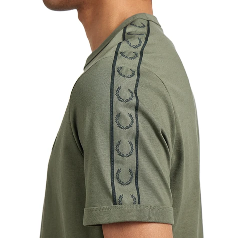 Fred Perry Contrast Tape Ringer T-Shirt Kaos M4613/W49