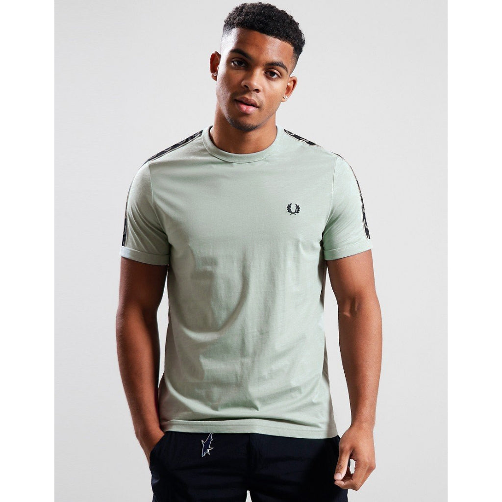 Fred Perry Contrast Tape Ringer T-Shirt Kaos M4613/W26