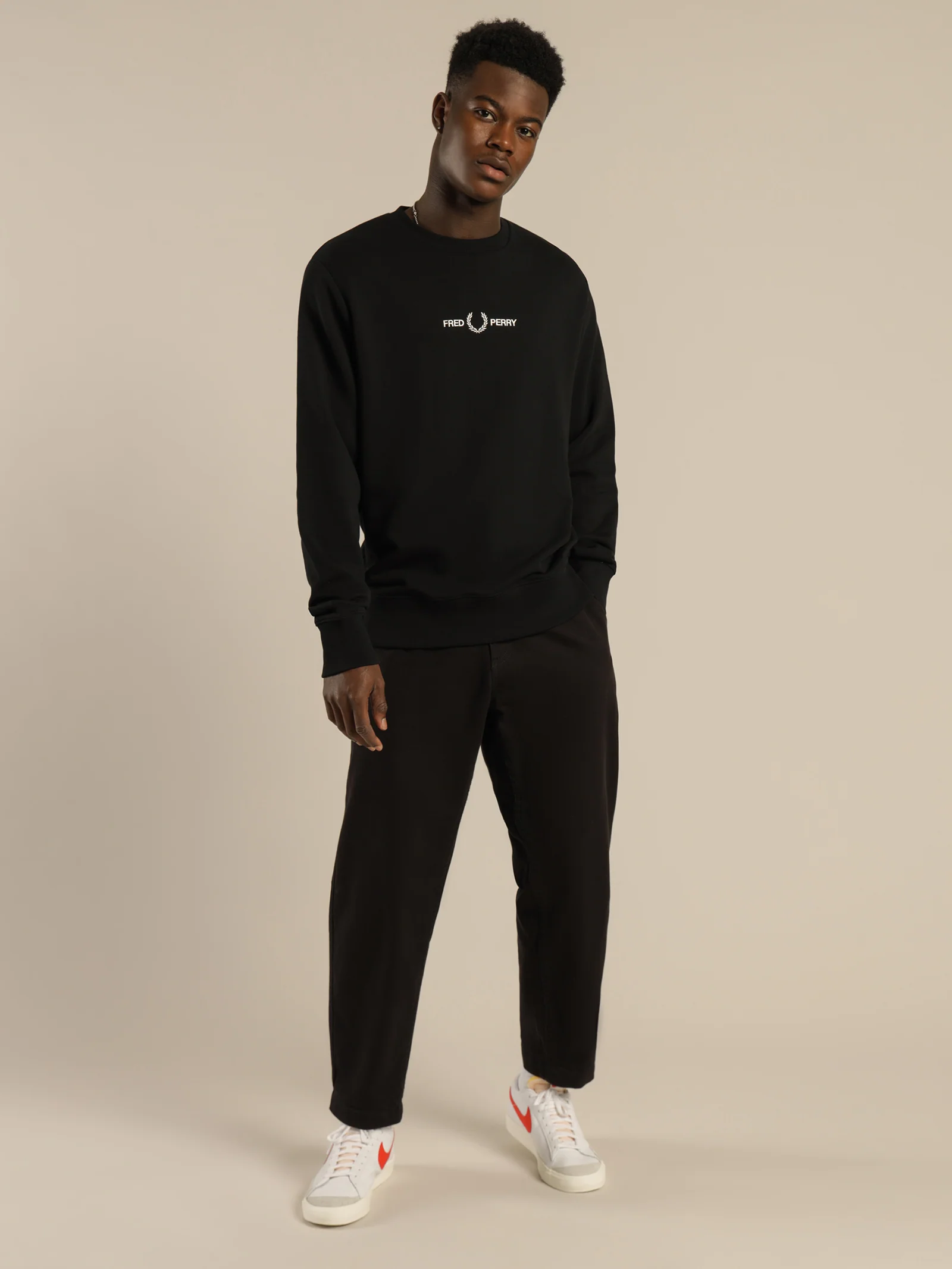 Fred Perry Embroidered Sweatshirt Sweater M2644/102