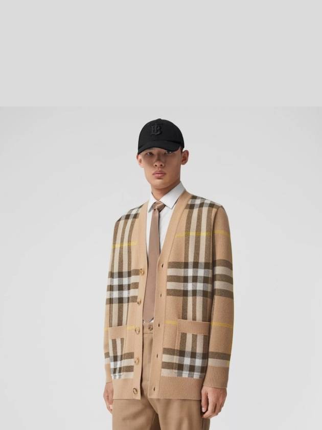 BURBERRY Wilmore Knit Cardigan 8054098