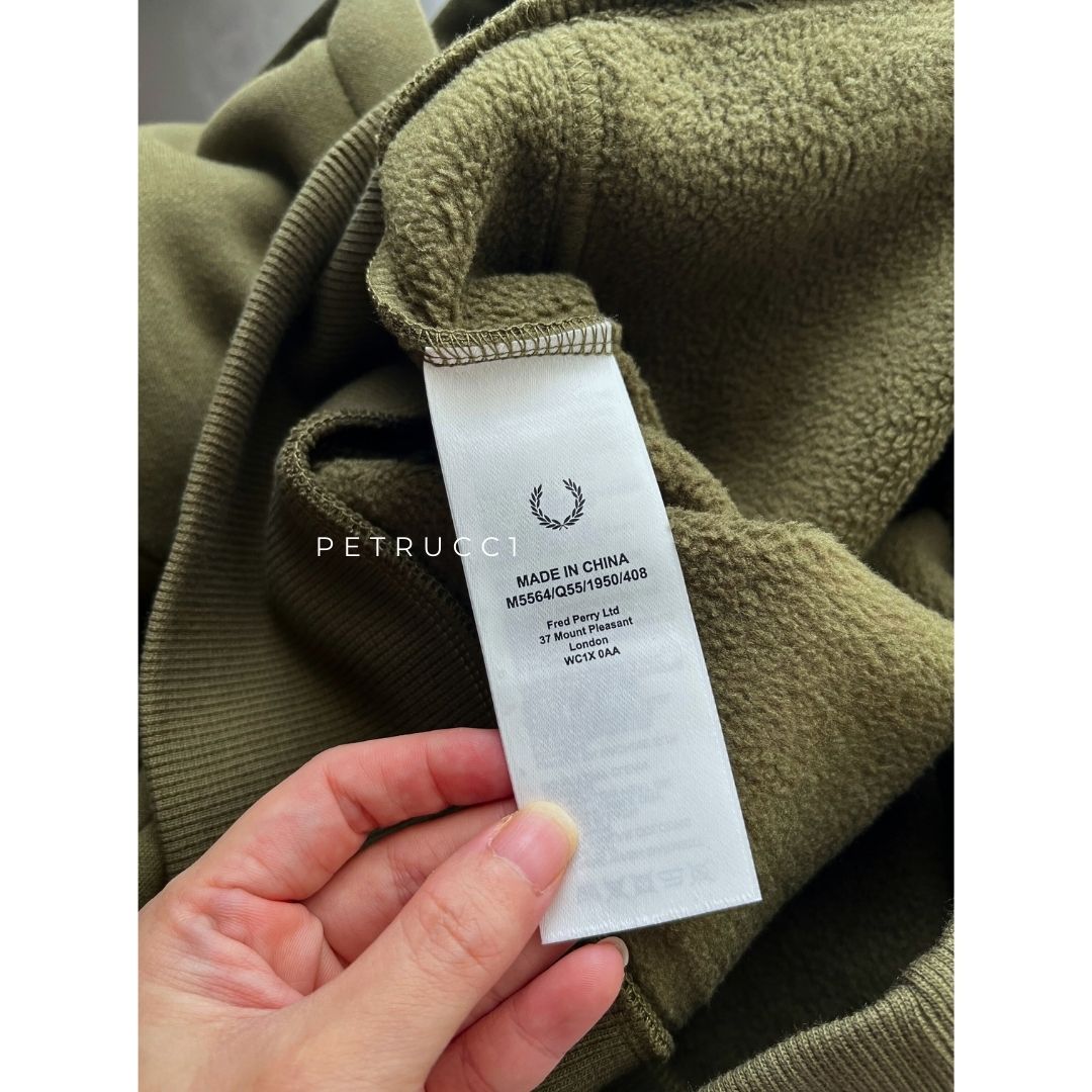 Fred Perry  Circle Branded Taped Sleeve Hooded Sweatshirt M5564/Q55