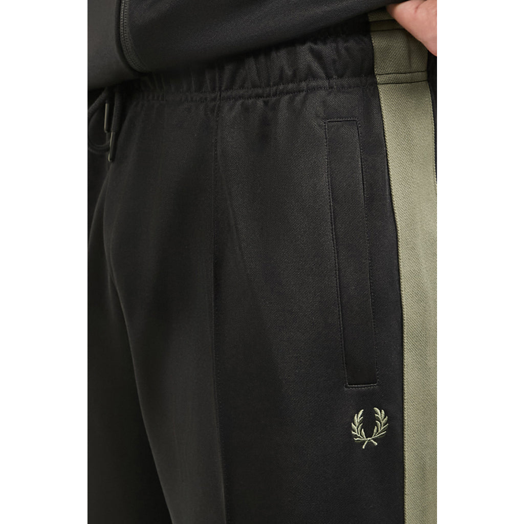 Fred Perry Tape Detail track Pants Jogger T7176/102