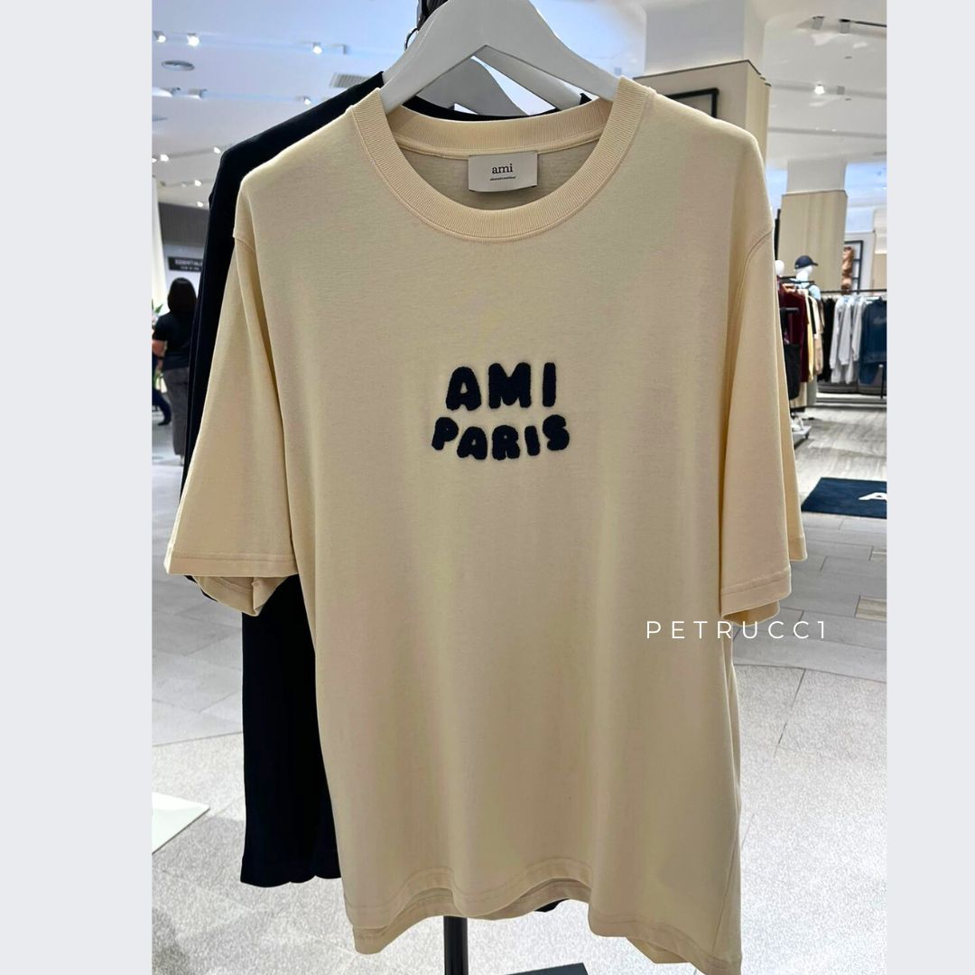 AMI Paris Patch T Shirt UTS075