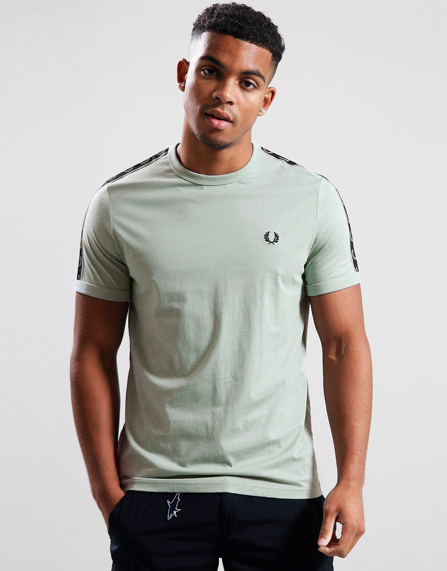 Fred Perry Contrast Tape Ringer T-Shirt Kaos M4613/W26