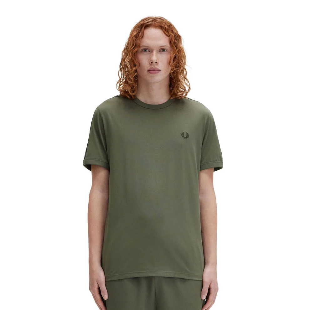 Fred Perry Contrast Tape Ringer T-Shirt Kaos M4613/W49