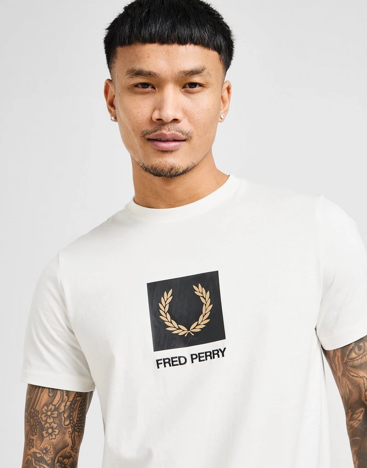Fred Perry Stack T-Shirt Kaos SM8169/100