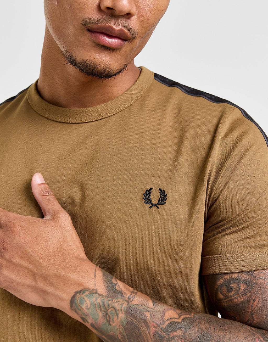 Fred Perry Contrast Tape Ringer T-Shirt Kaos M4613/Y97