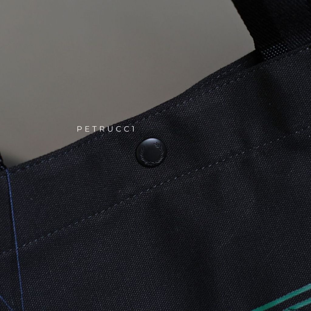 Fred Perry Glitch Graphic Tote Bag L3242