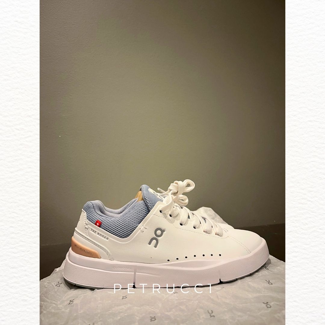 ON THE ROGER Advantage Women Tennis Shoes