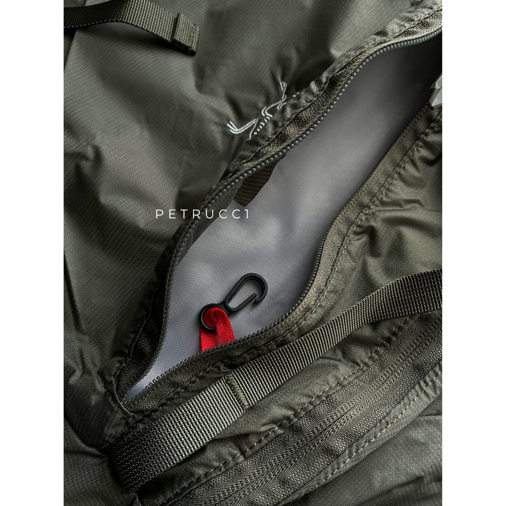 ARCTERYX Lightweight Heliad 15 Backpack