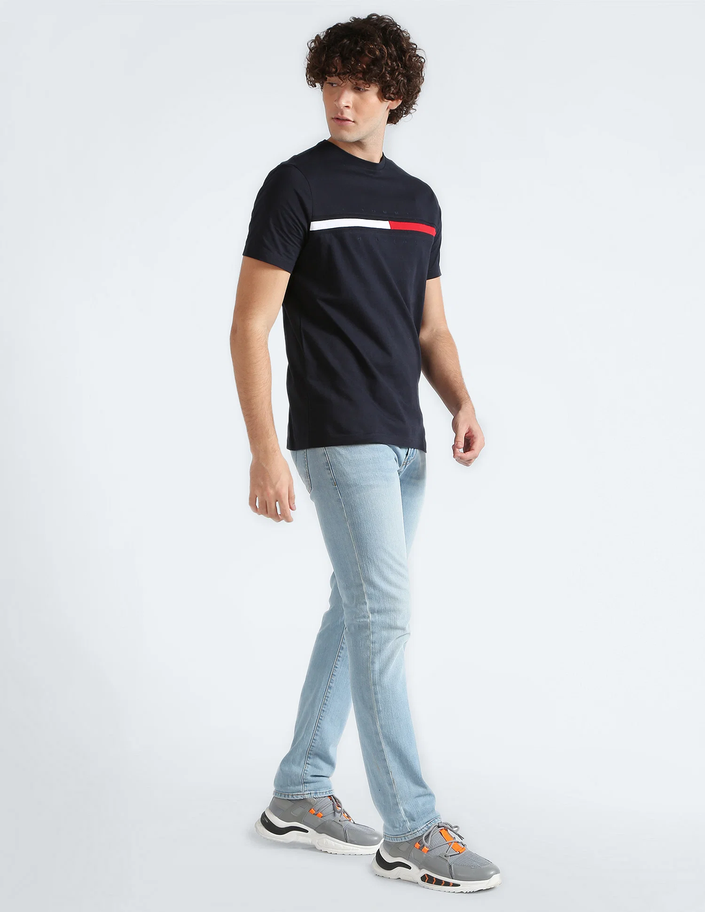 TOMMY HILFIGER Embroidered Flag Stripe Logo T Shirt  7849807R