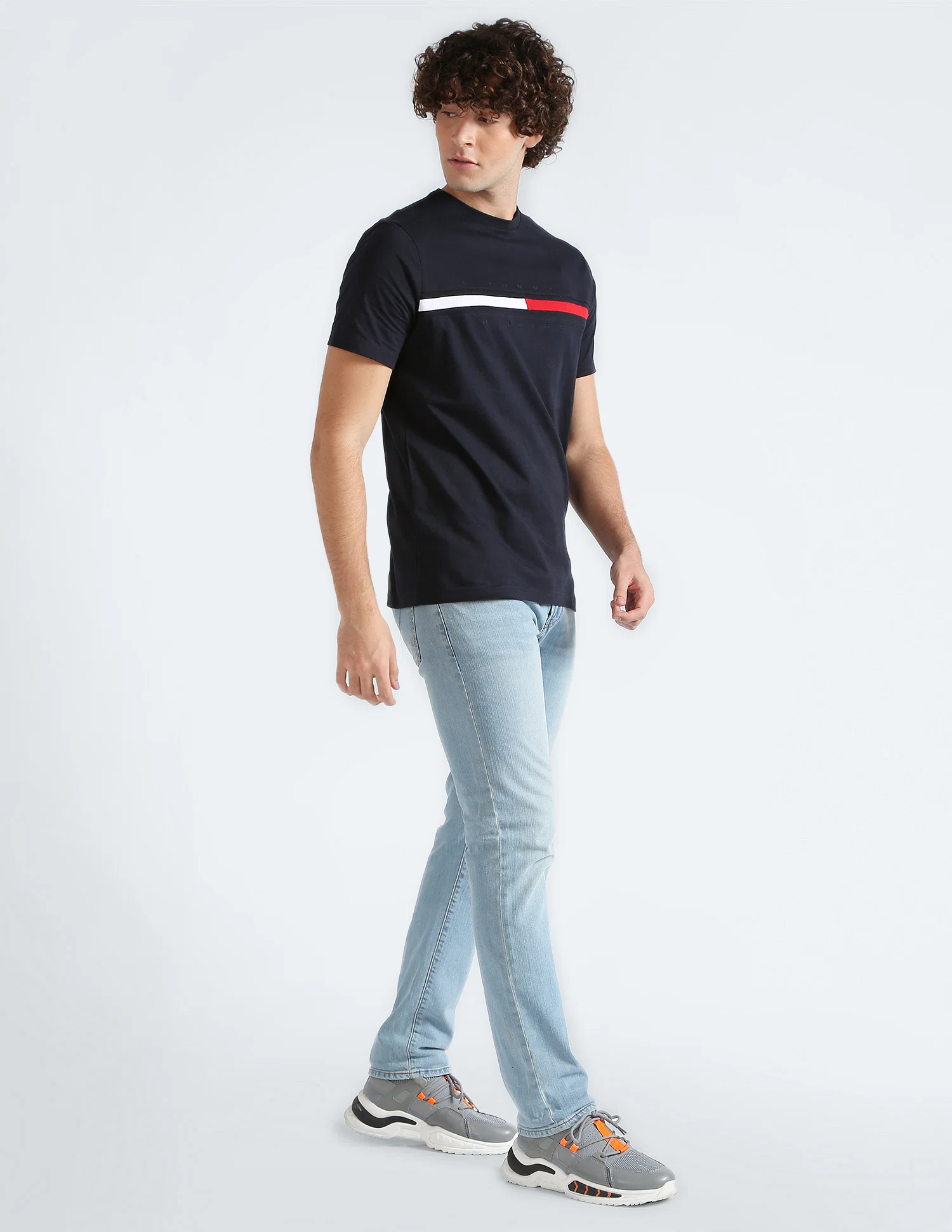 TOMMY HILFIGER Embroidered Flag Stripe Logo T Shirt  7849807R