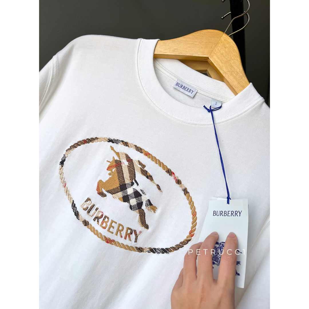 BURBERRY Kaos Tee T Shirt Cowo Pria Man Men 8123436