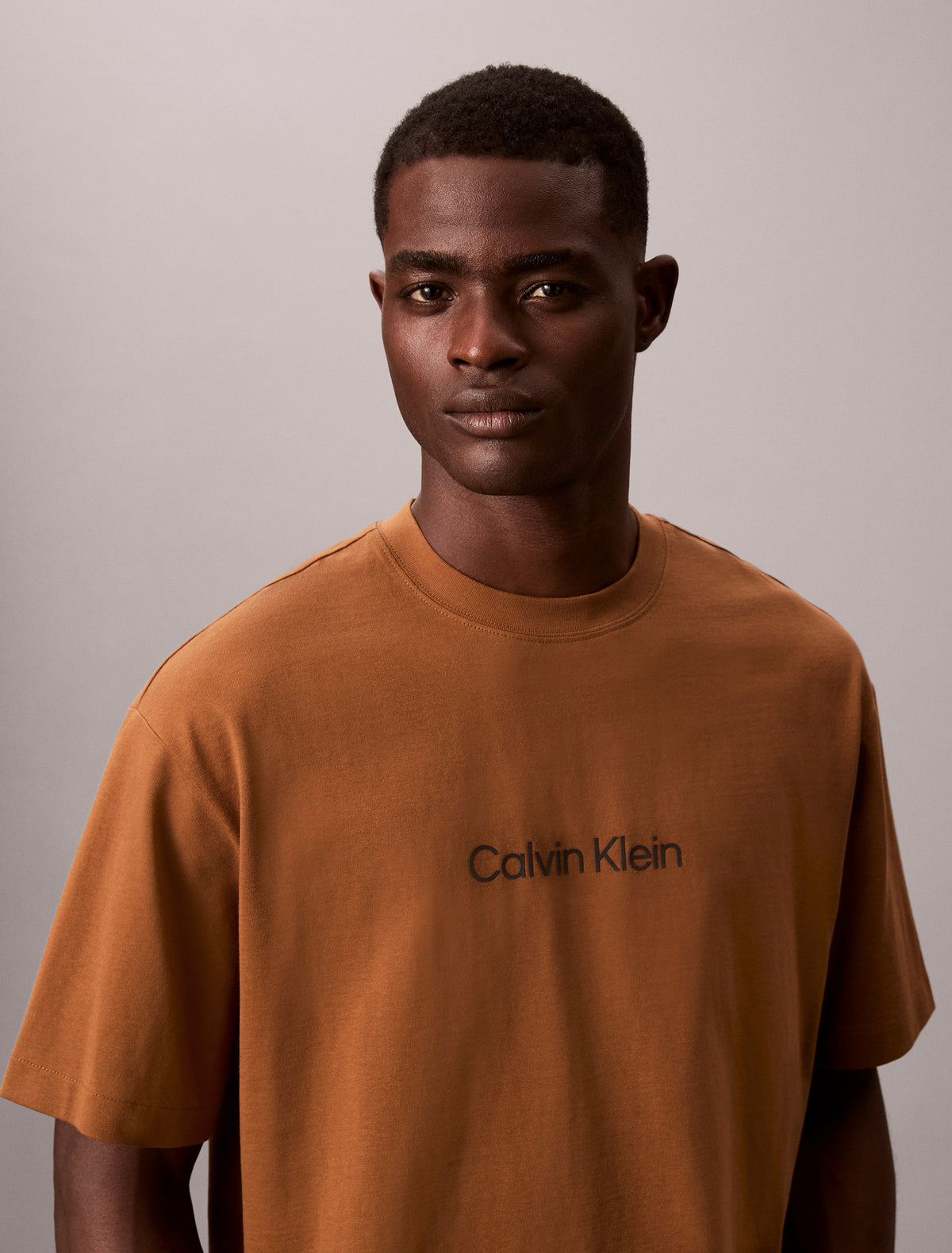 Calvin Klein Kaos Tee T Shirt Original Branded Cowo Pria 40HM228