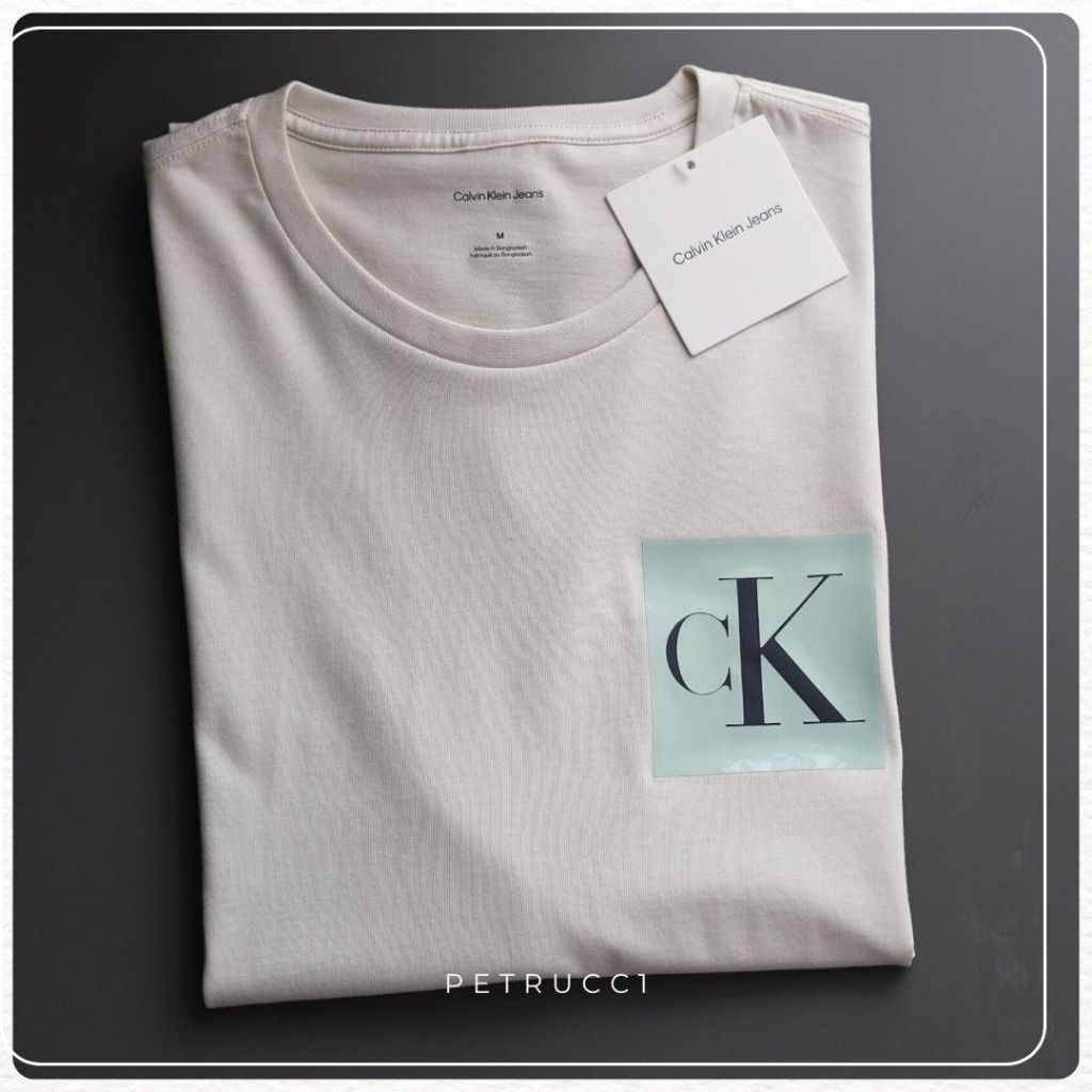 Calvin Klein Monogram Logo Box Graphic Classic T-Shirt 4RB837G