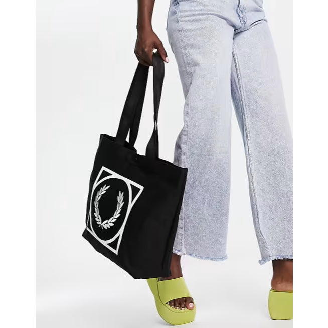 Fred Perry GRAPHIC PRINT TOTE BAG L3244