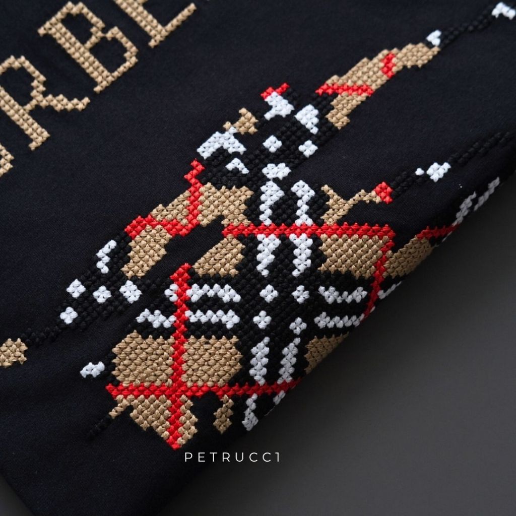 BURBERRY Cross Stitch EKD T shirt 8109021