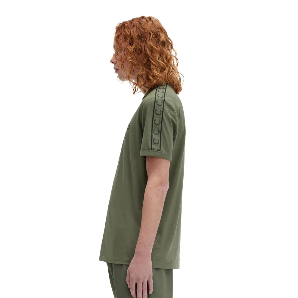 Fred Perry Contrast Tape Ringer T-Shirt Kaos M4613/W49