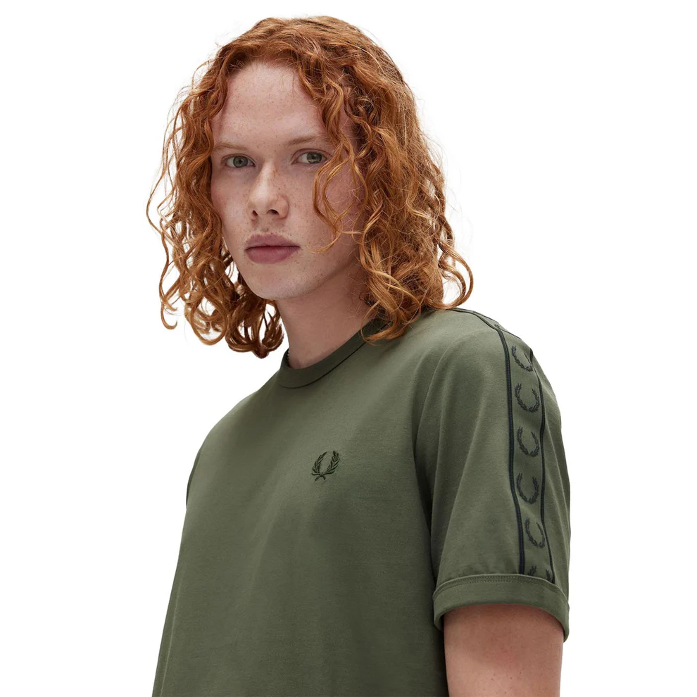 Fred Perry Contrast Tape Ringer T-Shirt Kaos M4613/W49