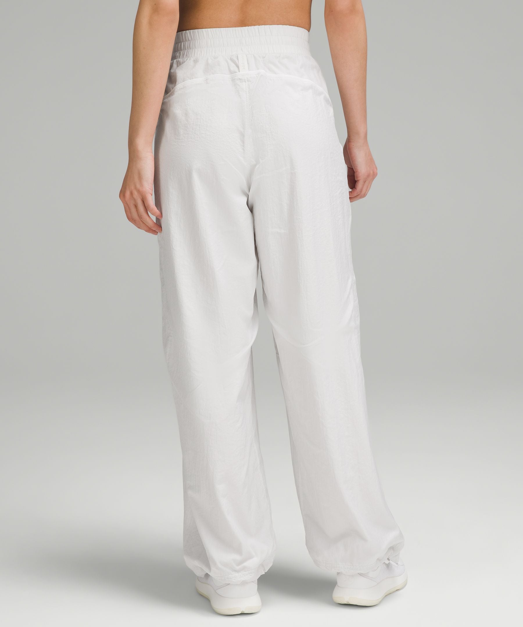 LULULEMON License to Train Mid-Rise Lightweight Jogger Women