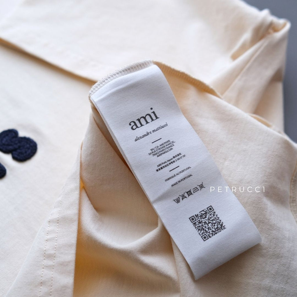 AMI Paris Patch T Shirt UTS075