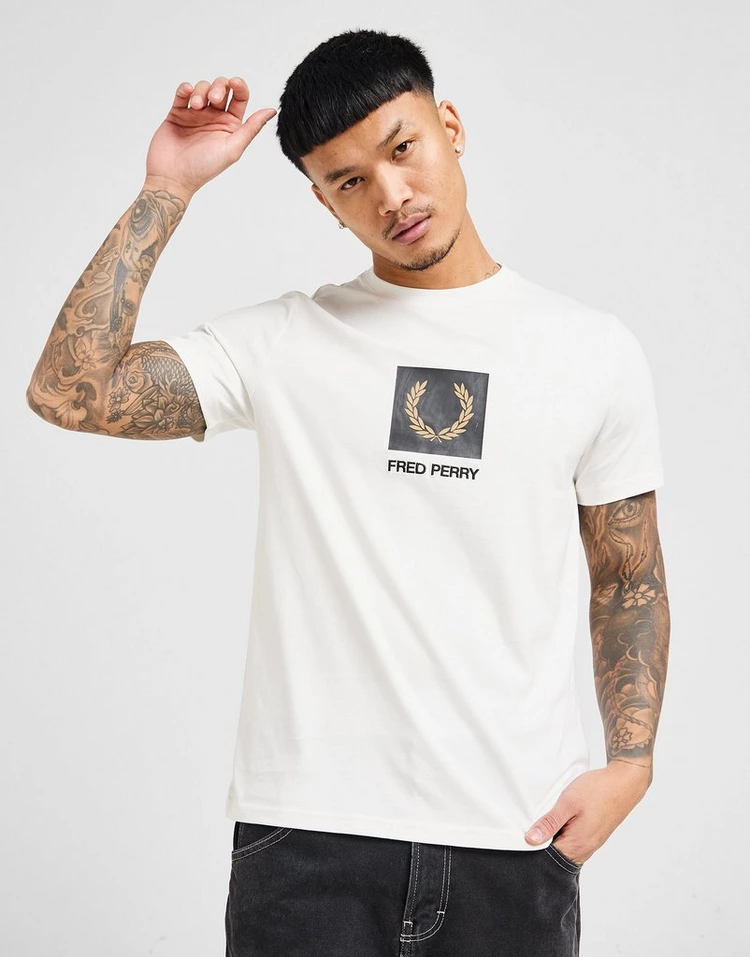 Fred Perry Stack T-Shirt Kaos SM8169/100