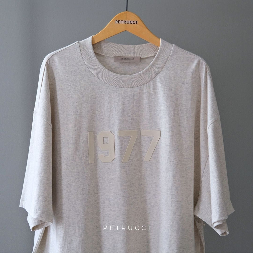 FOG ESSENTIALS fear of god Tee T Shirt 1977