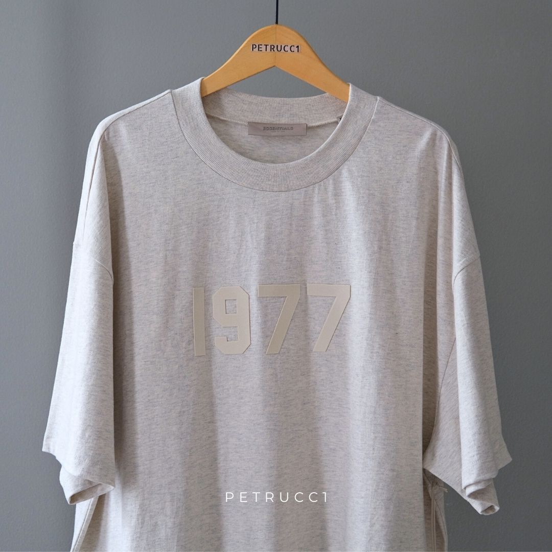 FOG ESSENTIALS fear of god Tee T Shirt 1977