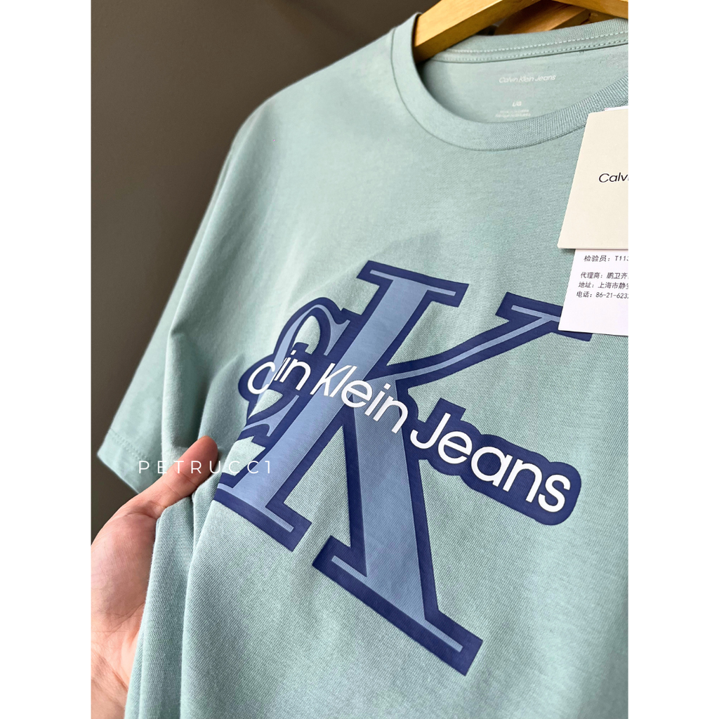 Calvin Klein T-shirt with Graphic Logo 4R8013S
