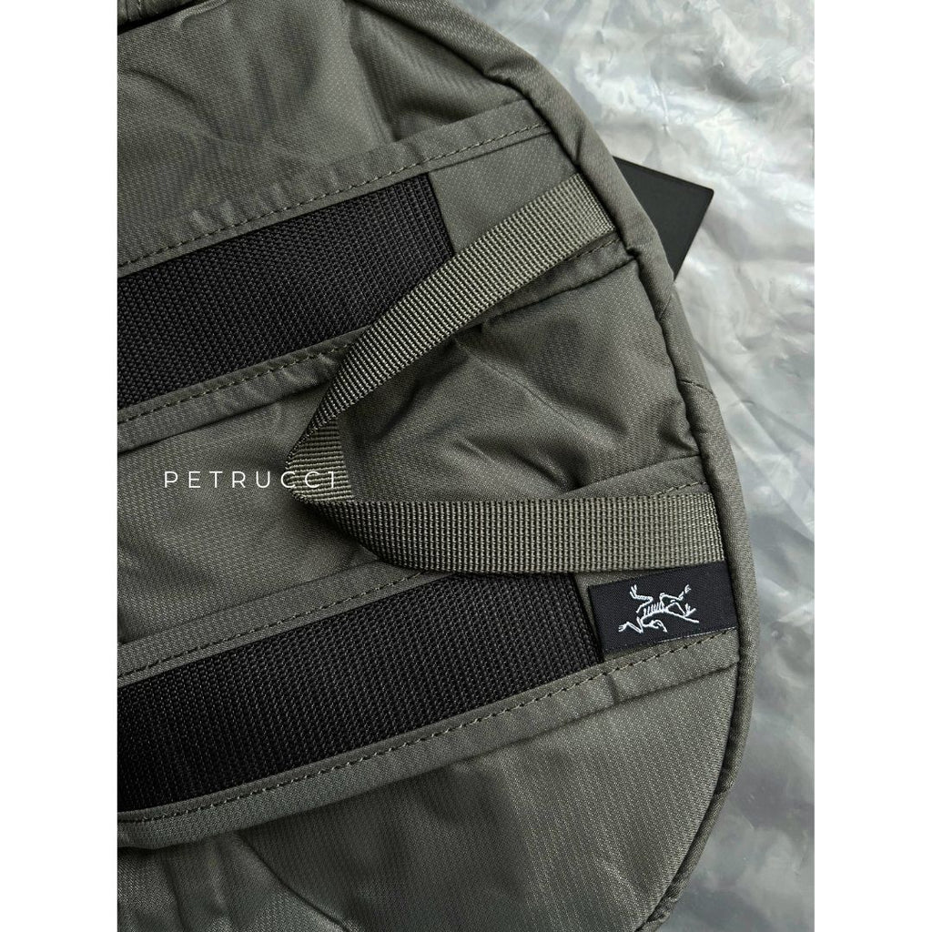 ARCTERYX Lightweight Heliad 15 Backpack