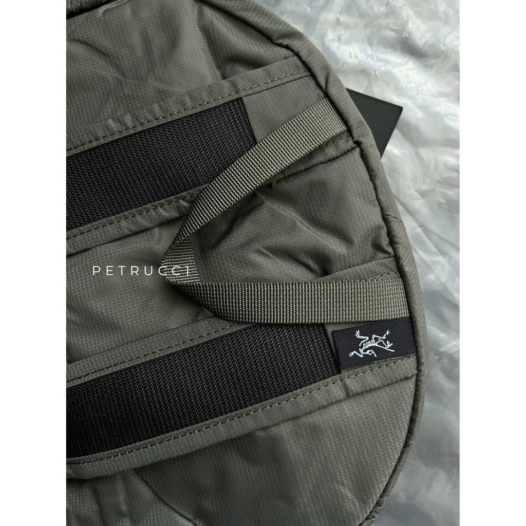 ARCTERYX Lightweight Heliad 15 Backpack