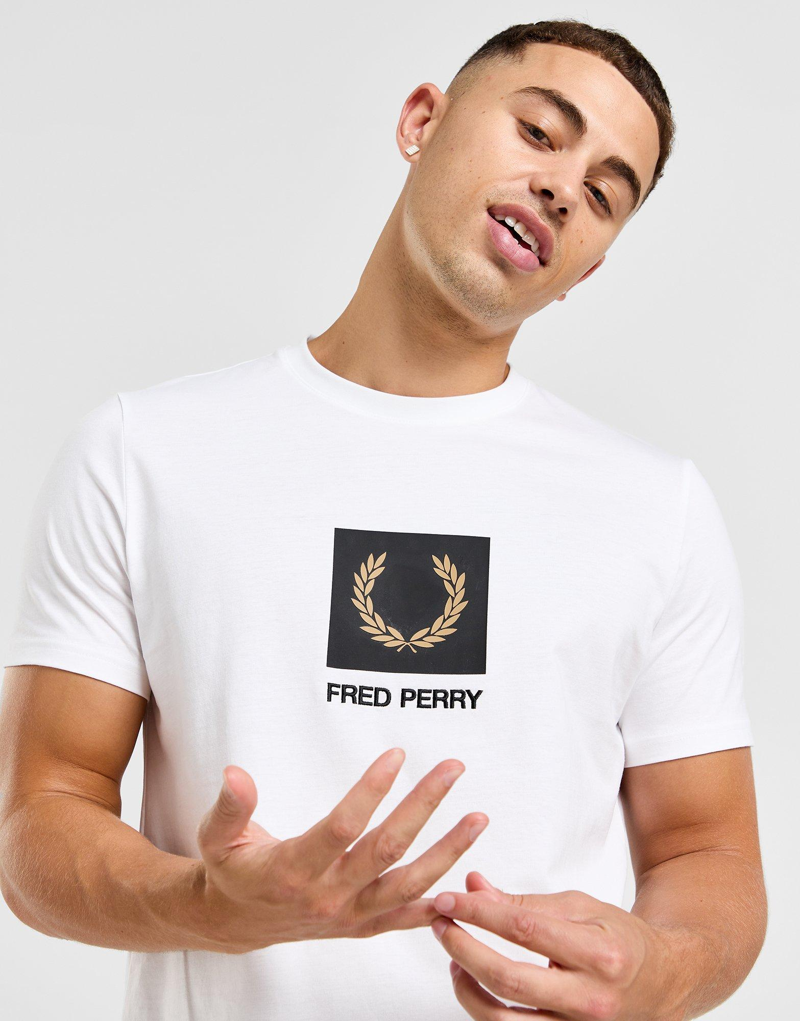 Fred Perry Stack T-Shirt Kaos SM8169/100