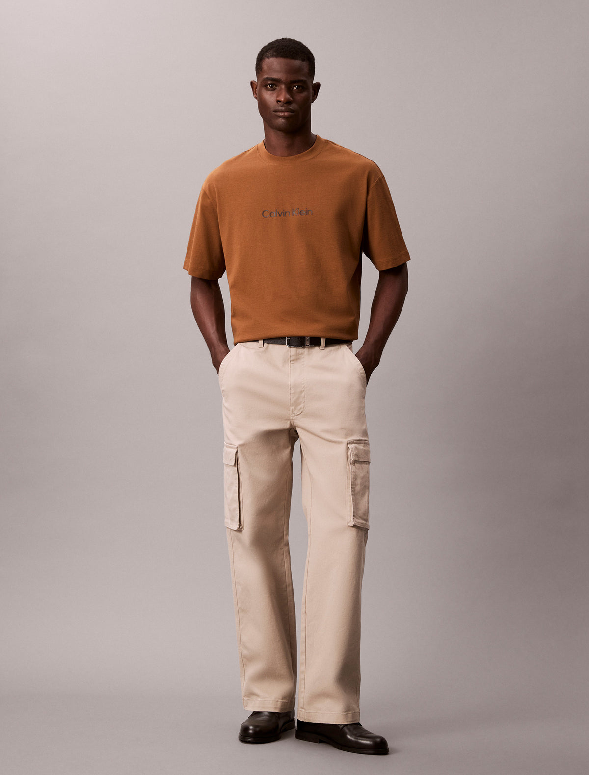 Calvin Klein Kaos Tee T Shirt Original Branded Cowo Pria 40HM228