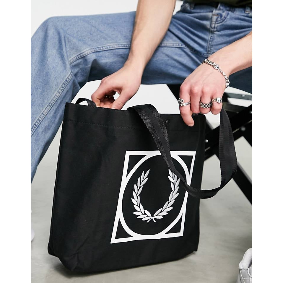 Fred Perry GRAPHIC PRINT TOTE BAG L3244