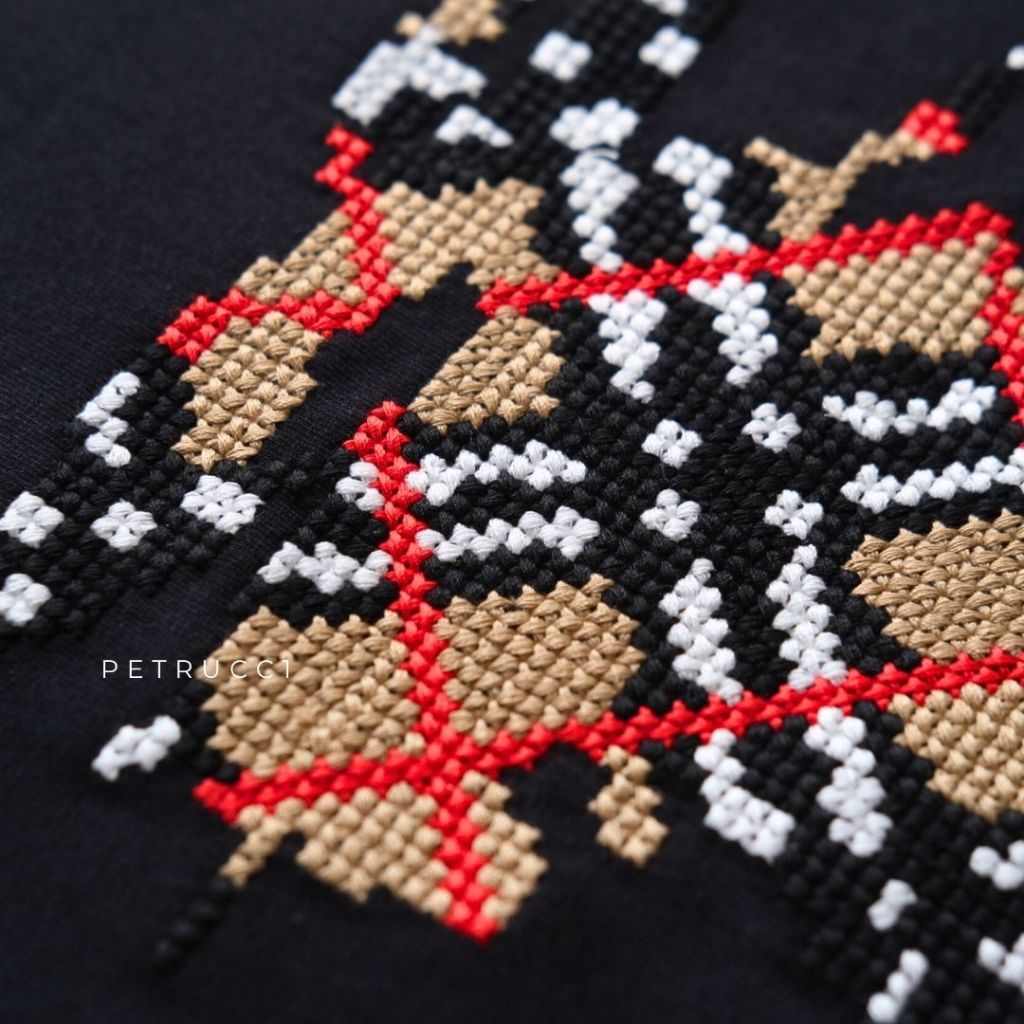 BURBERRY Cross Stitch EKD T shirt 8109021