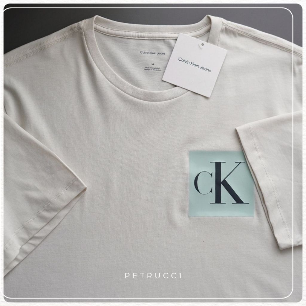 Calvin Klein Monogram Logo Box Graphic Classic T-Shirt 4RB837G