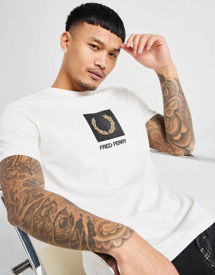 Fred Perry Stack T-Shirt Kaos SM8169/100