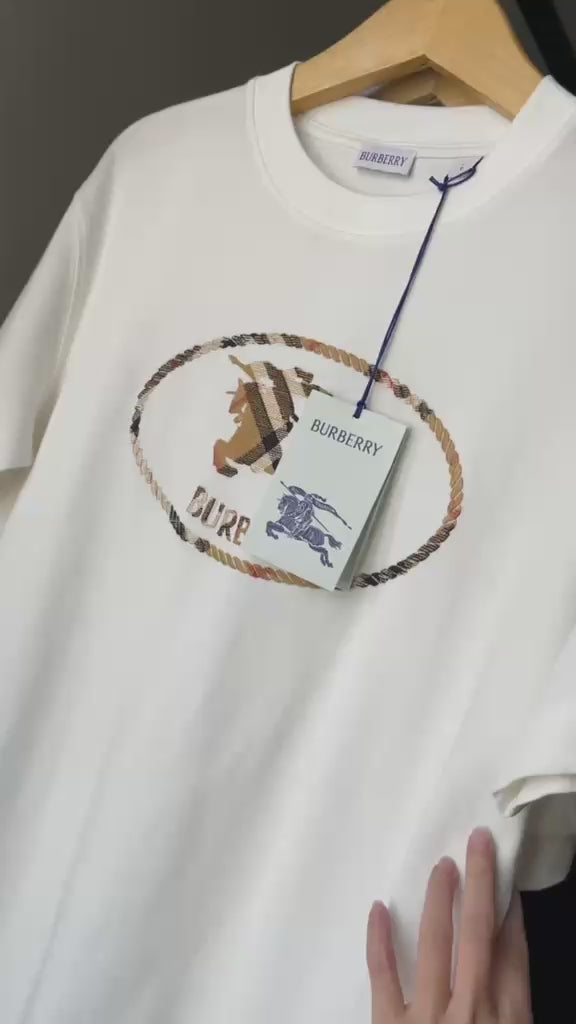 BURBERRY Kaos Tee T Shirt Cowo Pria Man Men 8123436
