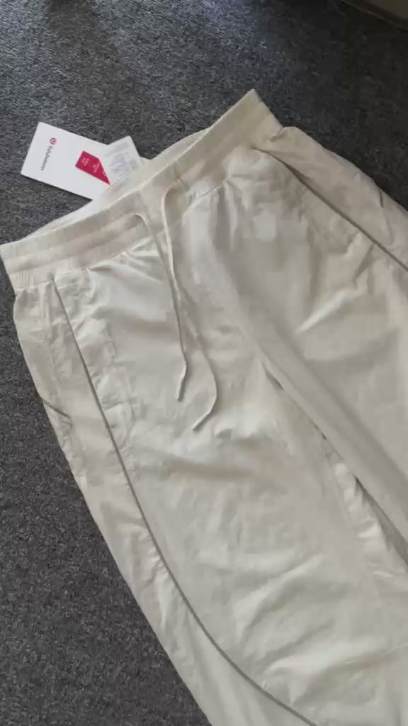 LULULEMON License to Train Mid-Rise Lightweight Jogger Women