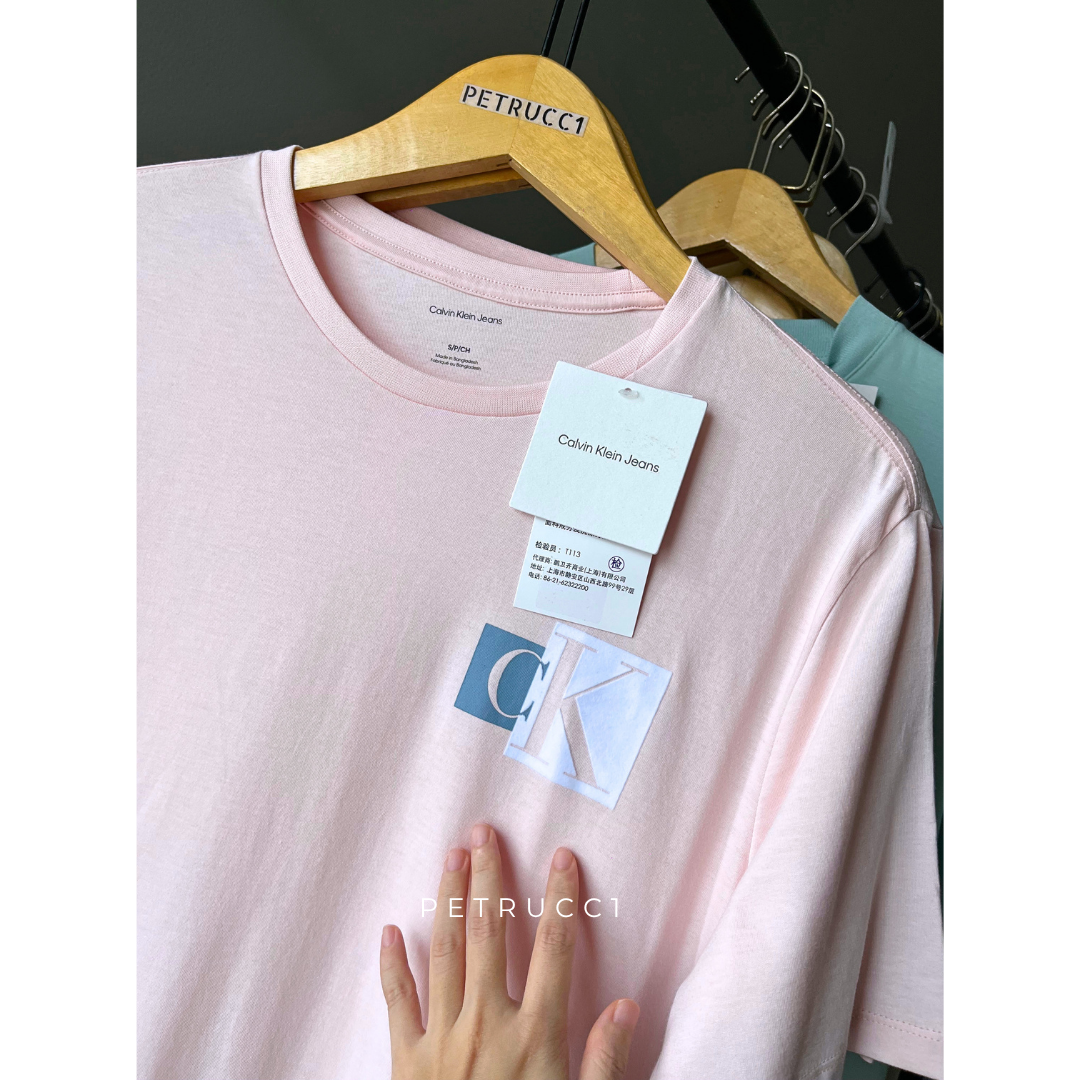 CALVIN KLEIN Contrast Box Logo Graphic Classic T Shirt  4RB858G-2NT