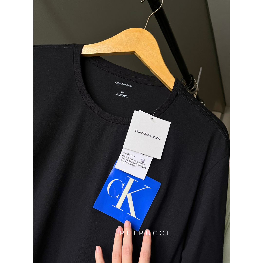 CALVIN KLEIN Monogram Logo Box Graphic Classic T Shirt  4RB837G